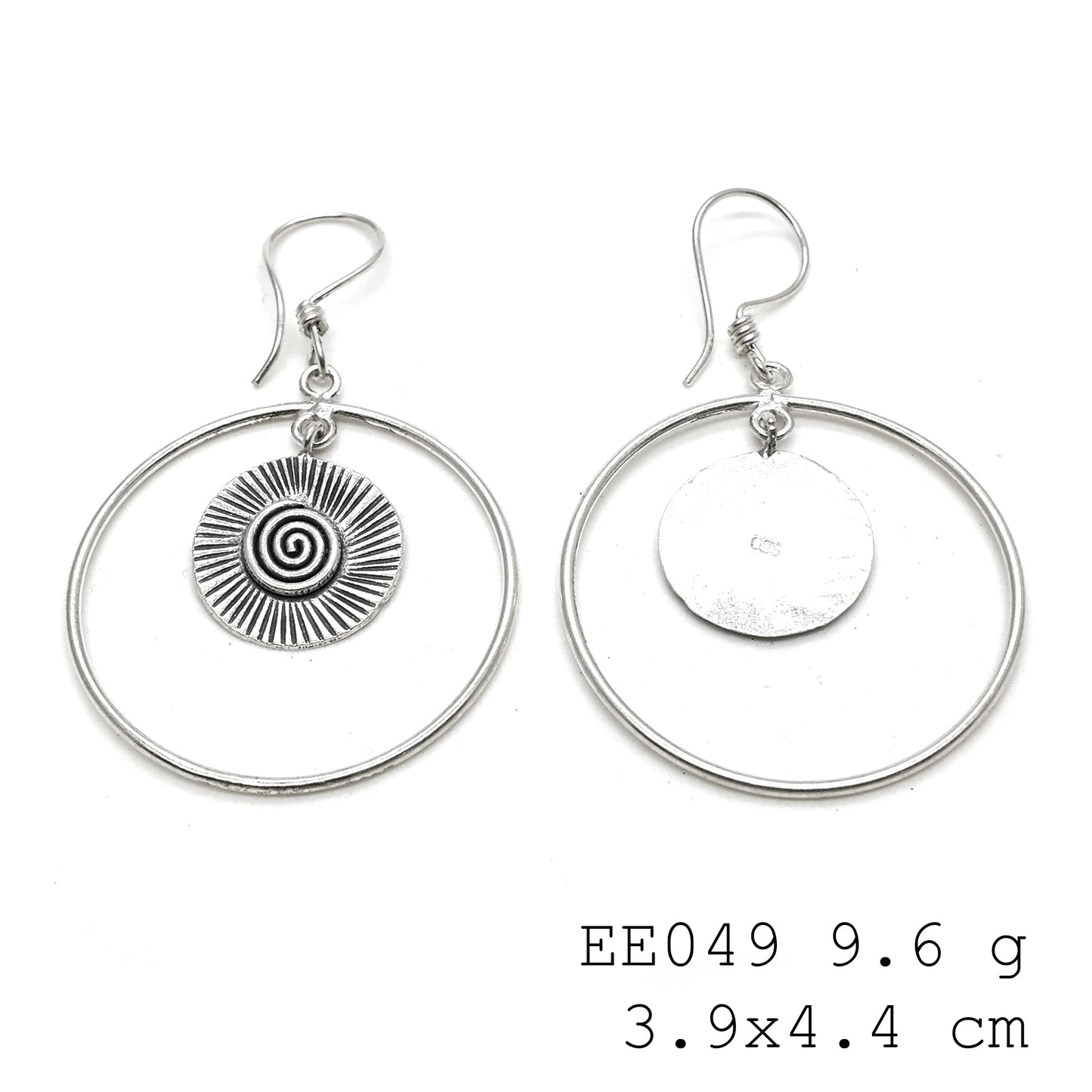 A delicate spin on classic shine. Beautiful silver earrings.