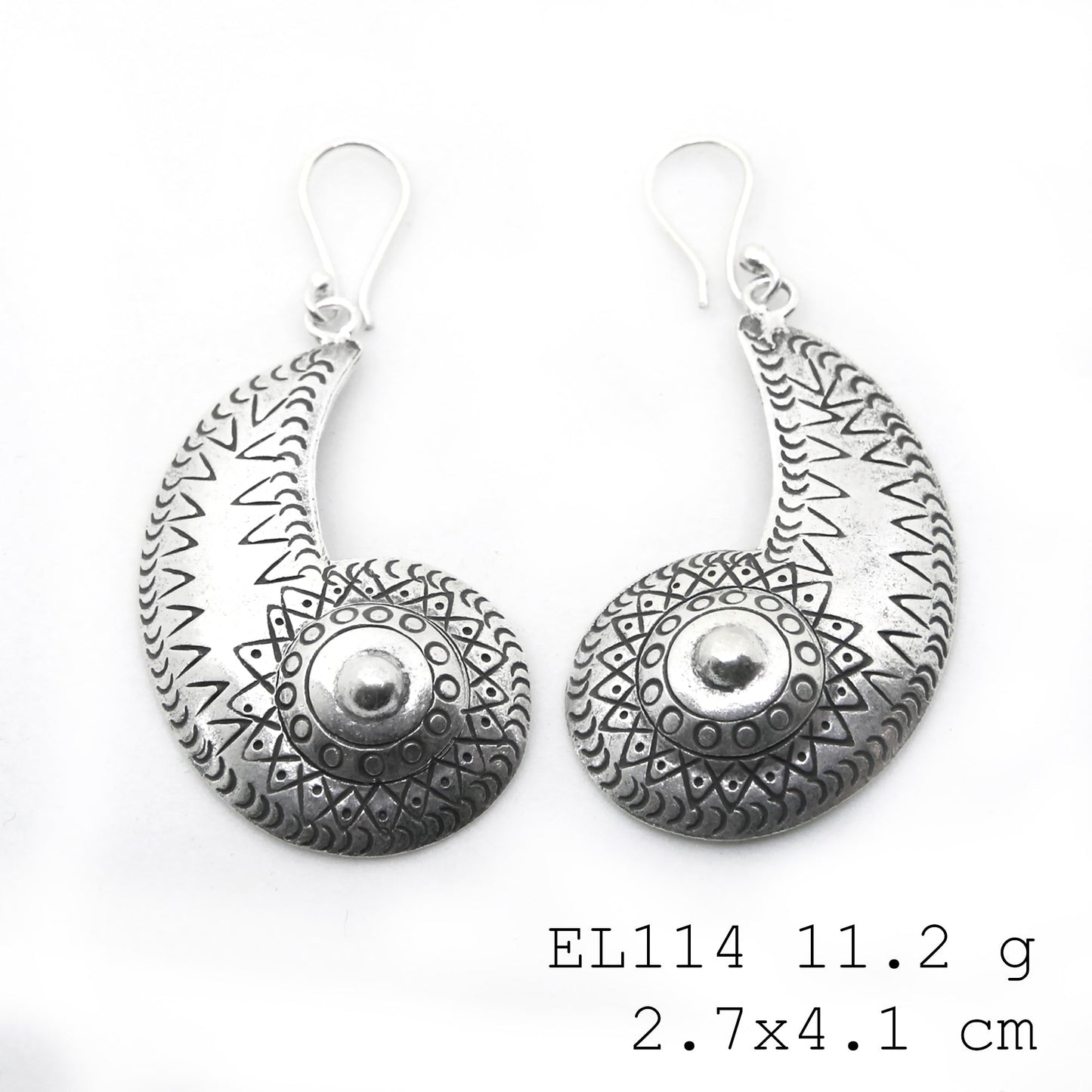 Pure silver perfection in these silver earrings.