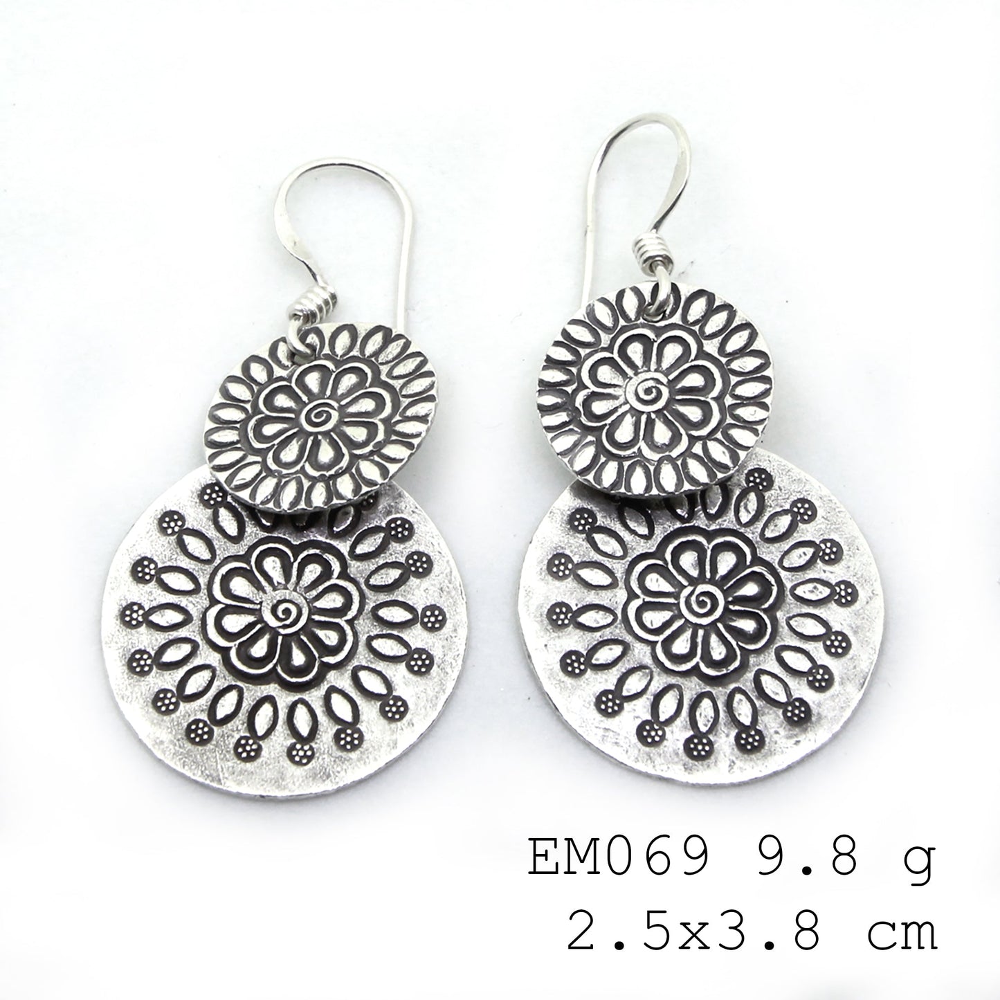 Obsessed with these new silver earrings.