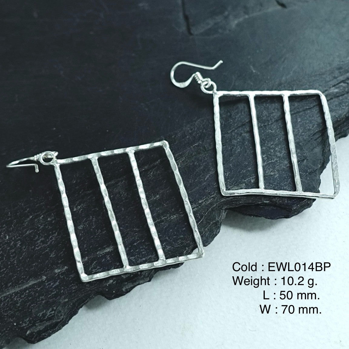 Better than 925! Experience luxury with our unique design silver earrings.