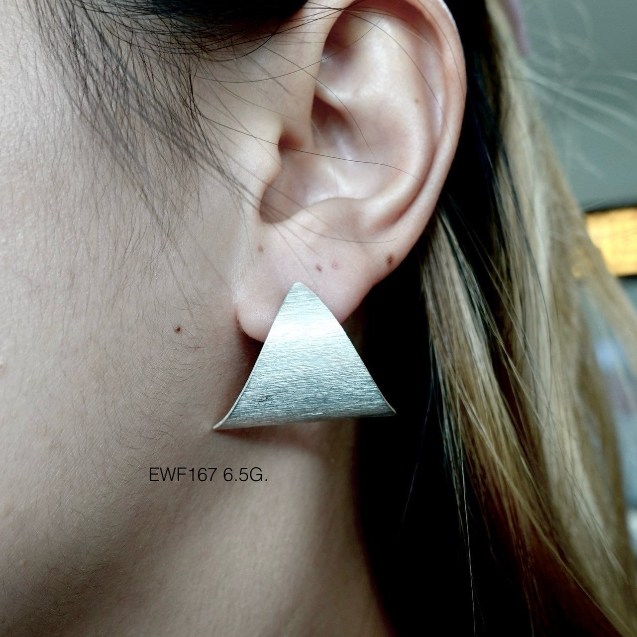 Handcrafted simplicity. Handmade earrings.