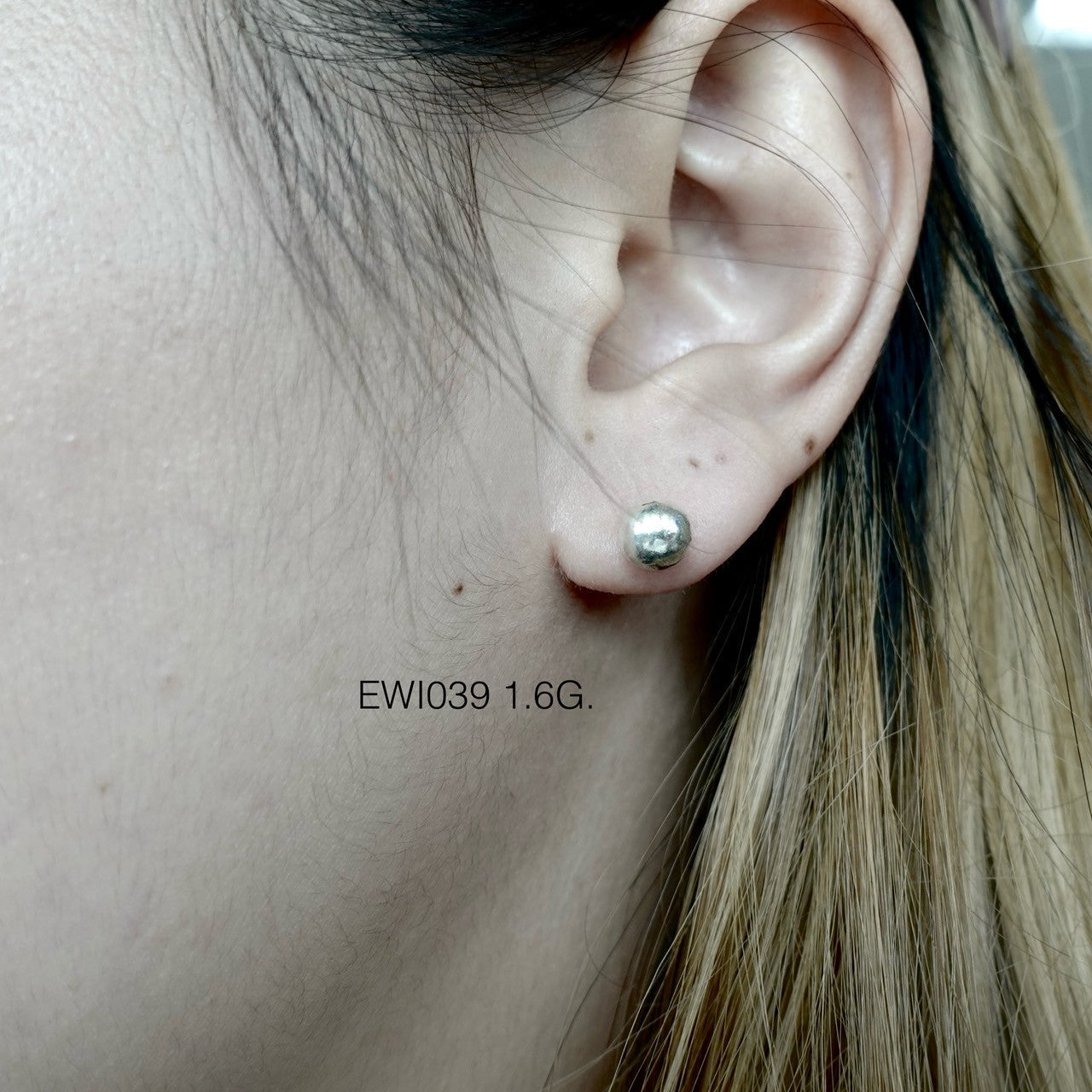 Silver you’ll never take off. Minimal earrings.