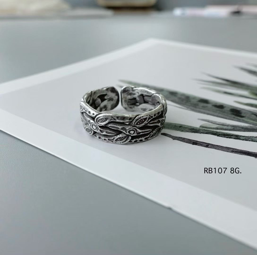 Pure silver ring, pure artistry. handmade silver jewelry Thailand