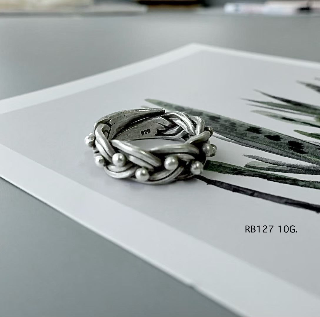 Timeless elegance, handcrafted in pure silver ring. handmade silver jewelry Thailand