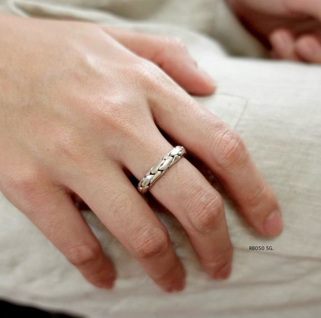 The beauty of handmade, the purity of silver. Silver Ring. handmade silver jewelry Thailand
