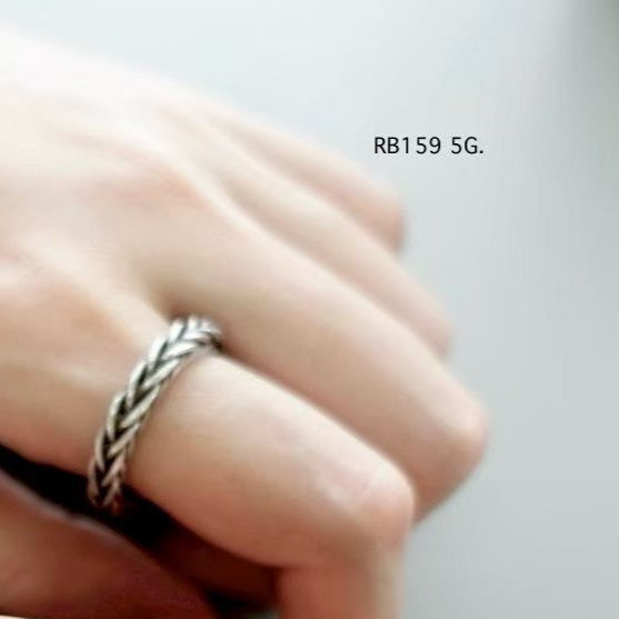 handmade with heart. Silver ring.