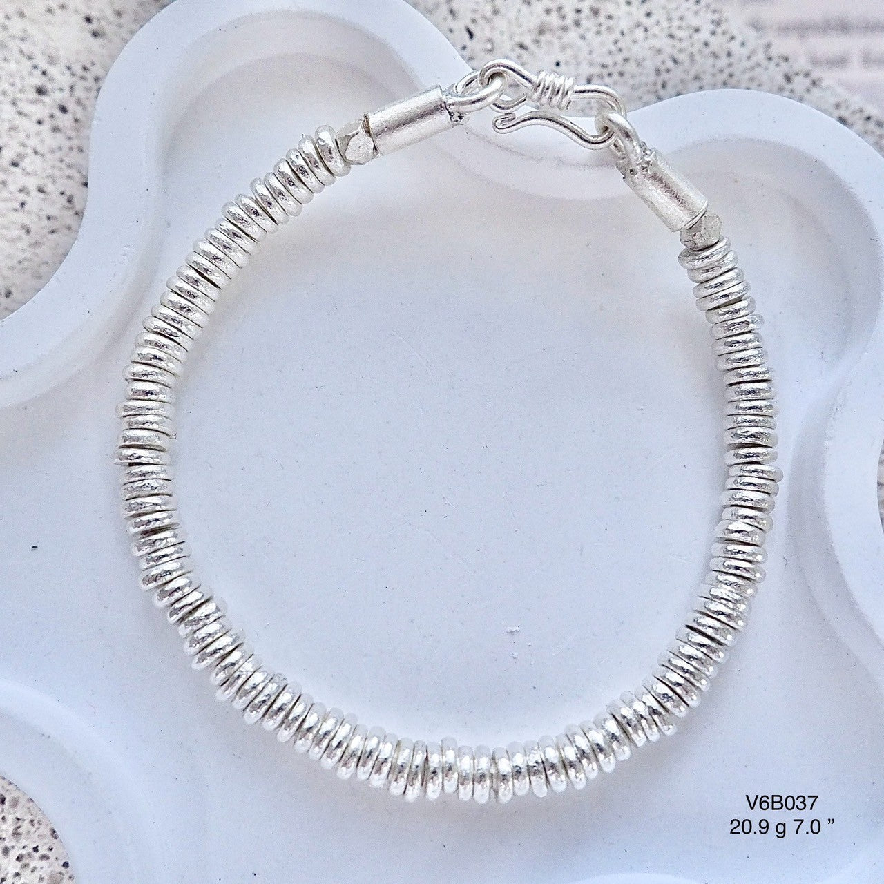 Gift-Ready Pure Silver Bracelet with Elegant Design