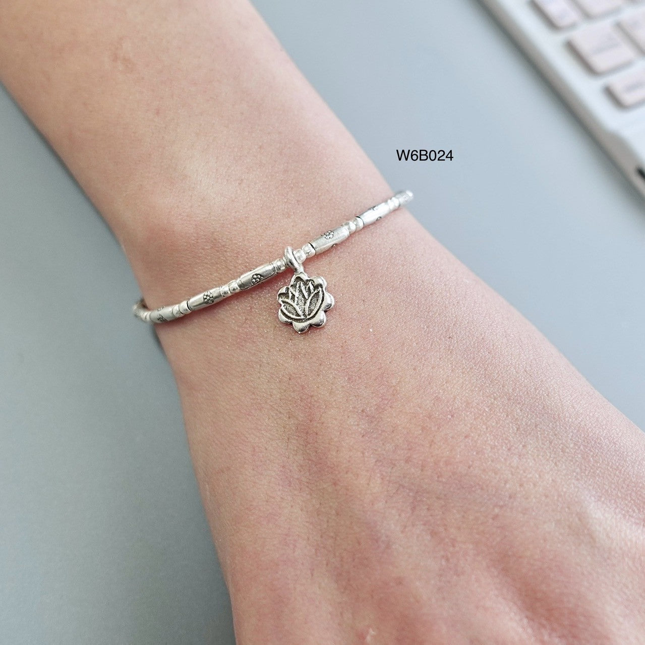 Minimalist goals? This silver bracelet is the one — and it's discounted!