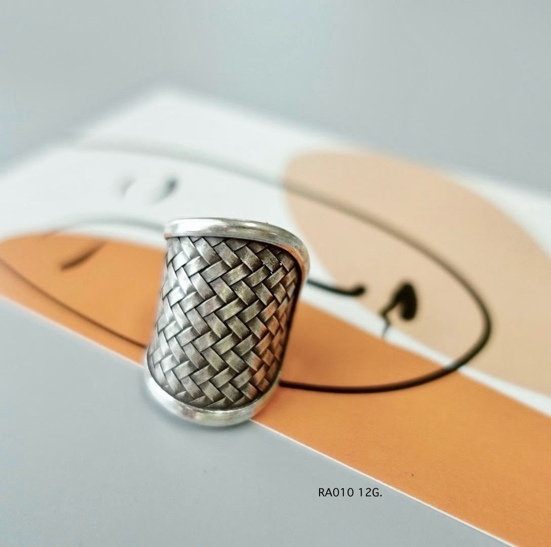 Timeless shine. Wear silver ring.