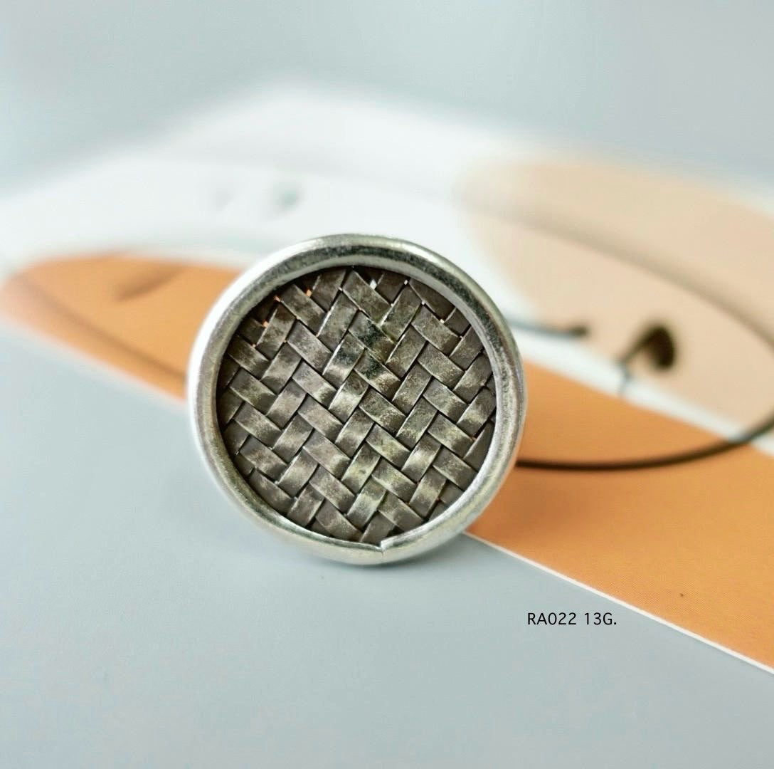 silver ring. Make your everyday sparkle.