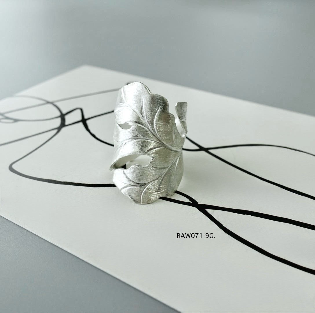 Silver ring. Delicate silver bloom.