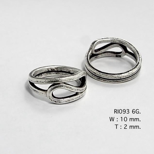 Simply stunning silver. Silver ring.