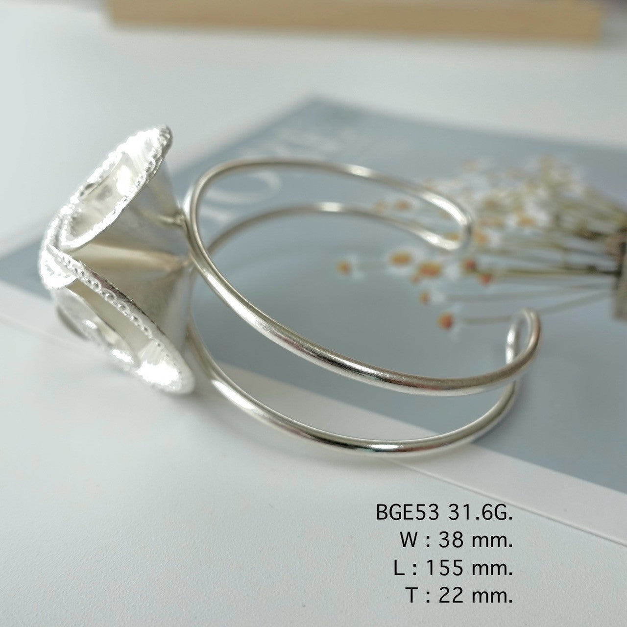 Elegance is a silver bangle away.