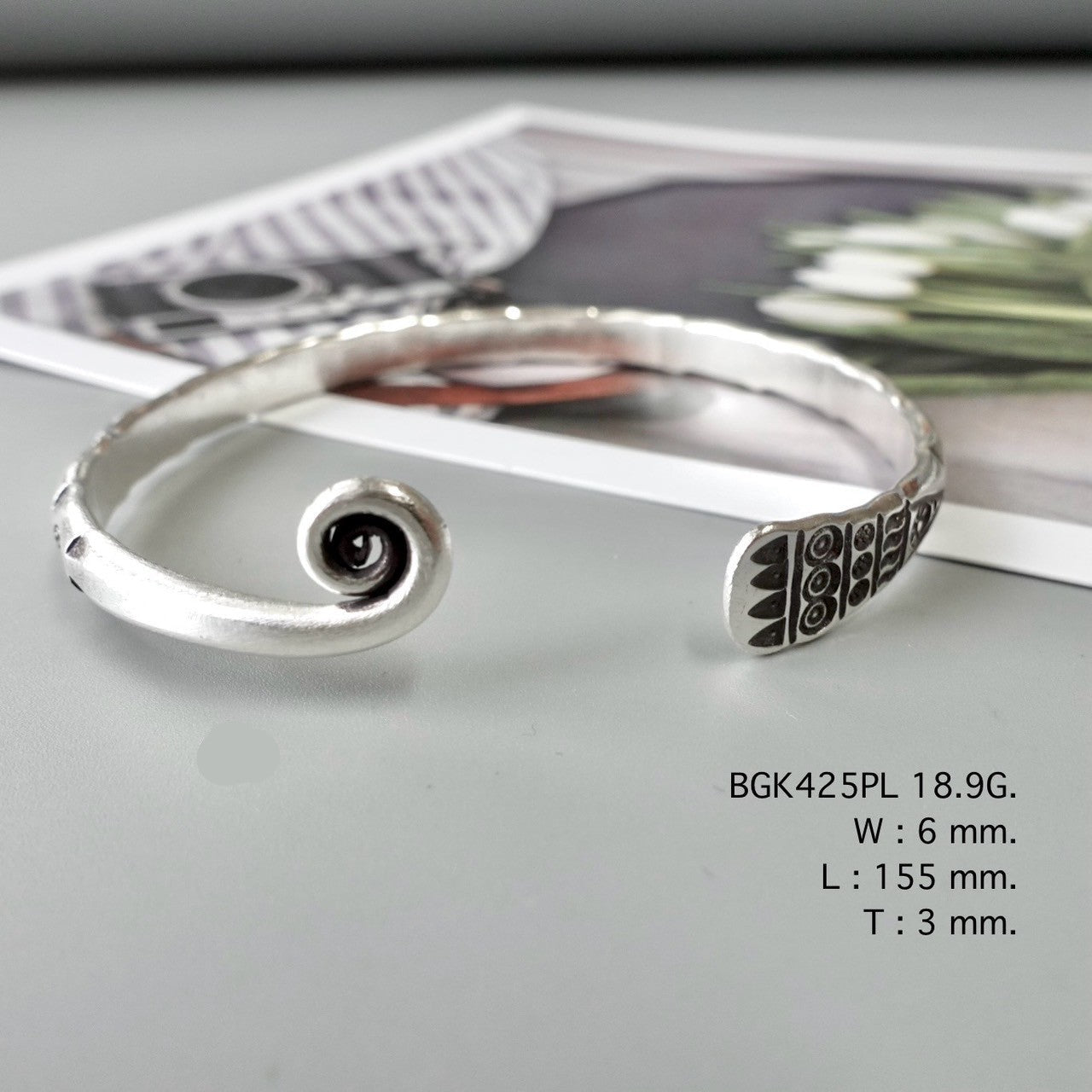 This bangle is all heart and silver.