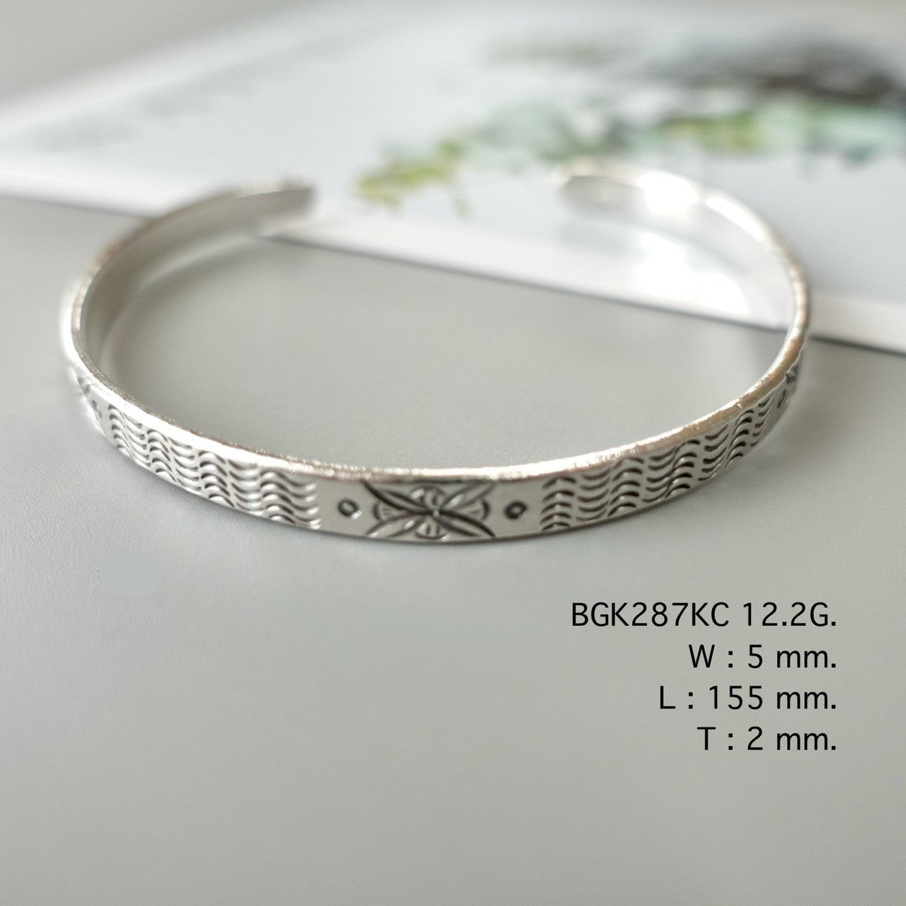 A bangle crafted from pure passion.