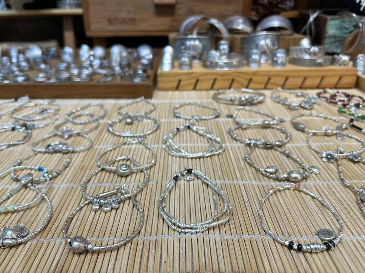 BRACELET