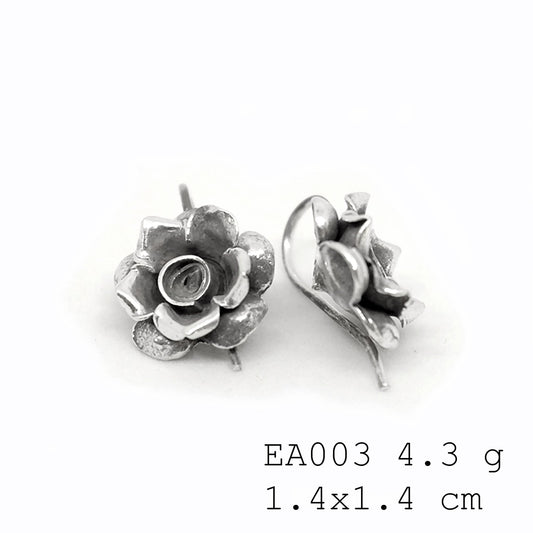 Treat yourself! Beautiful silver earrings.