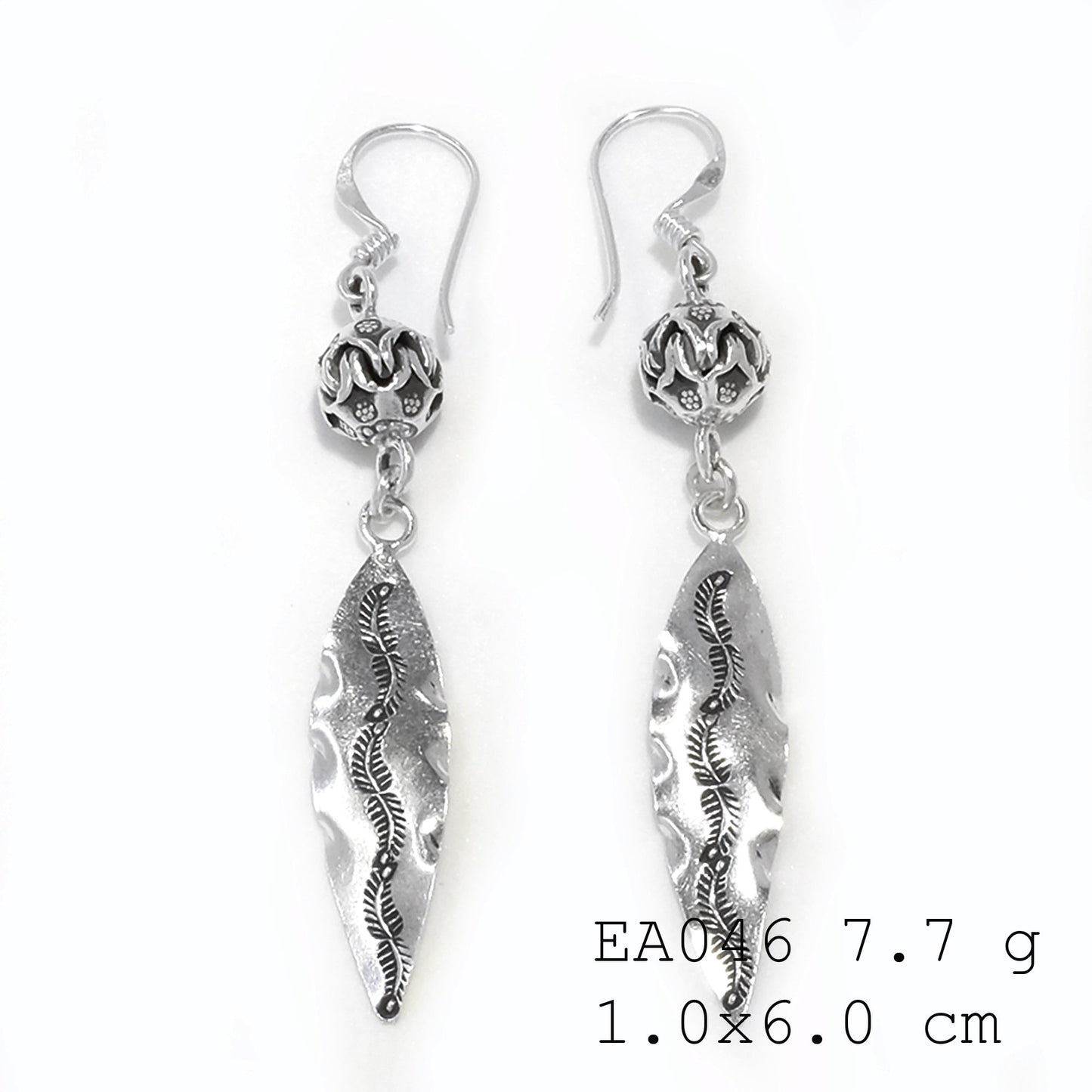 Intricate detail, lasting style. Flower earrings.