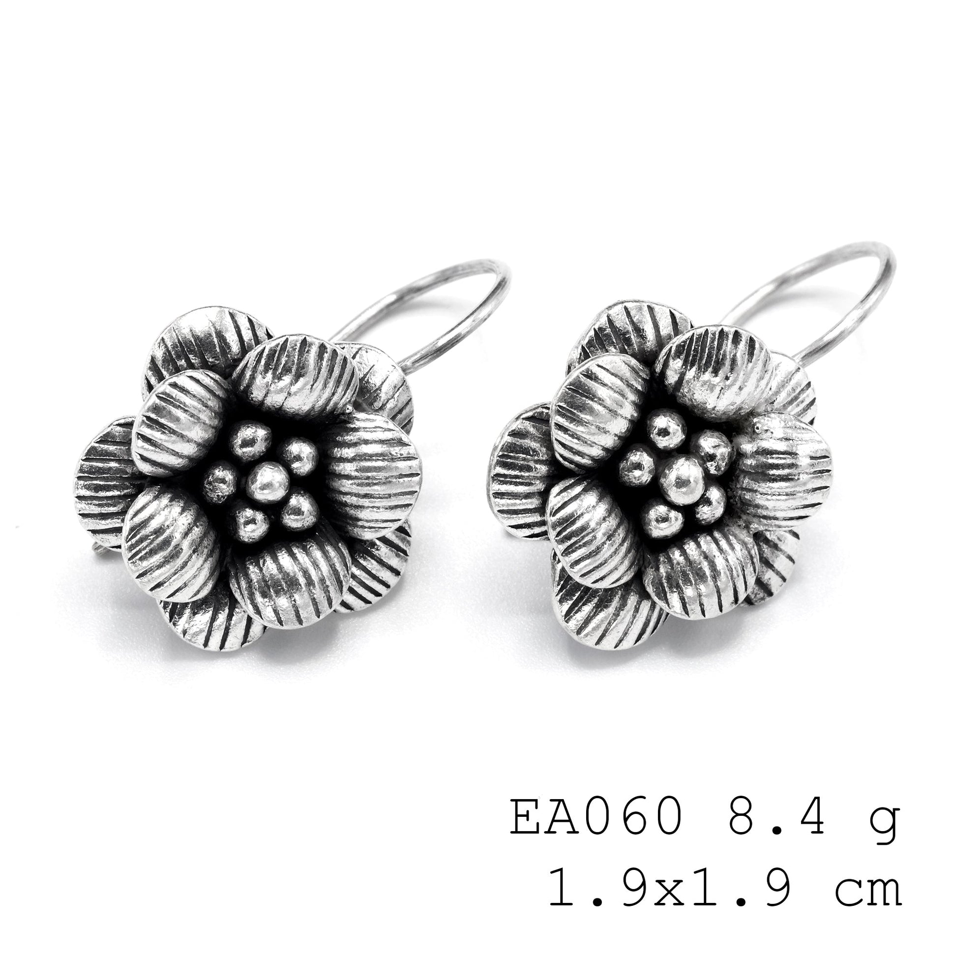 Your ears deserve this. Flower earrings.