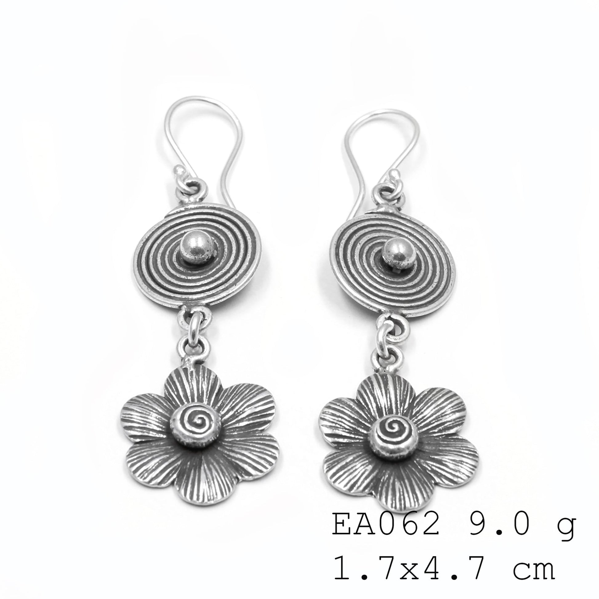 Fresh flower feels, forever lasting. Flower earrings.