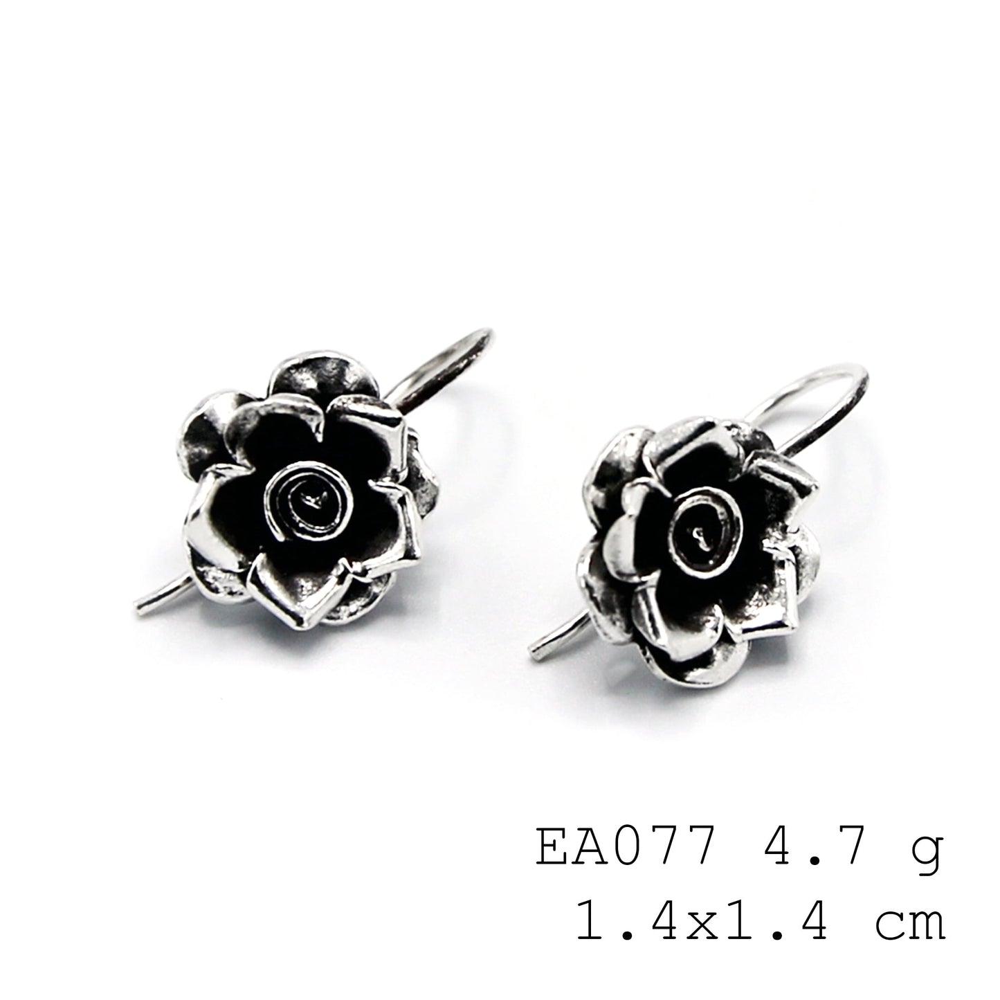 Proof that beautiful things are handmade. Flower earrings.