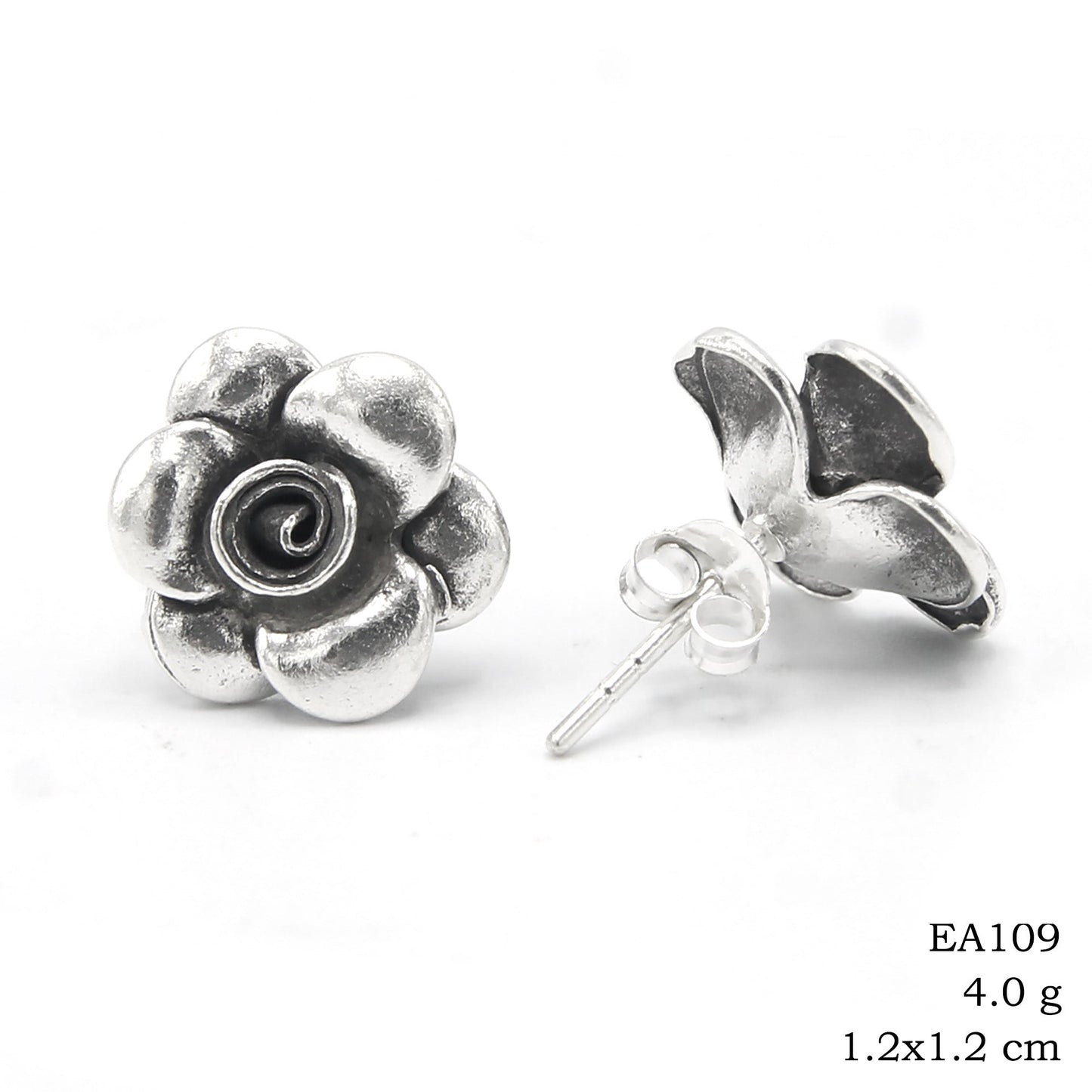 Sustainable sparkle. Silver earrings for good.