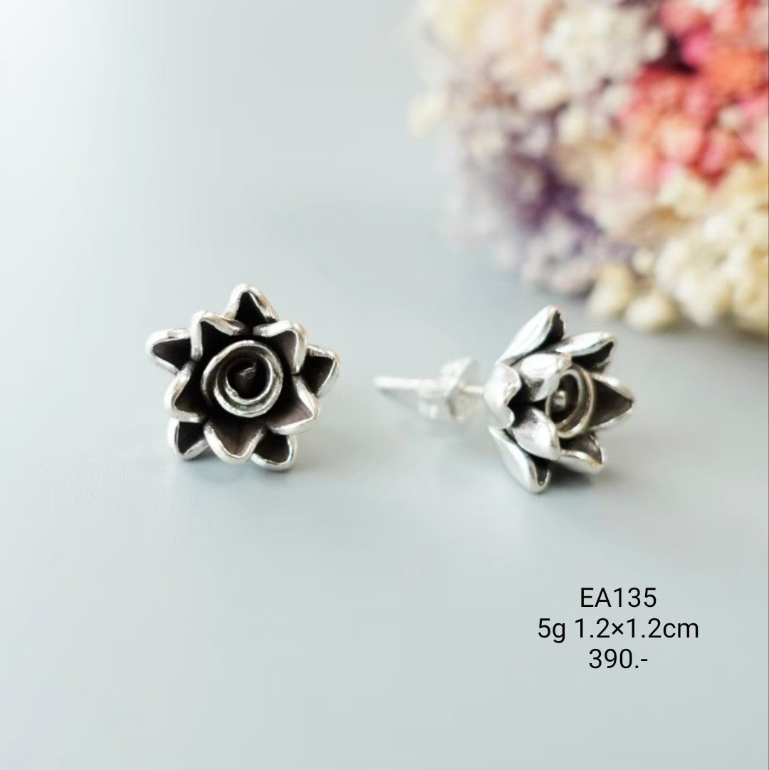 Light and lovely. Handcrafted silver earrings.