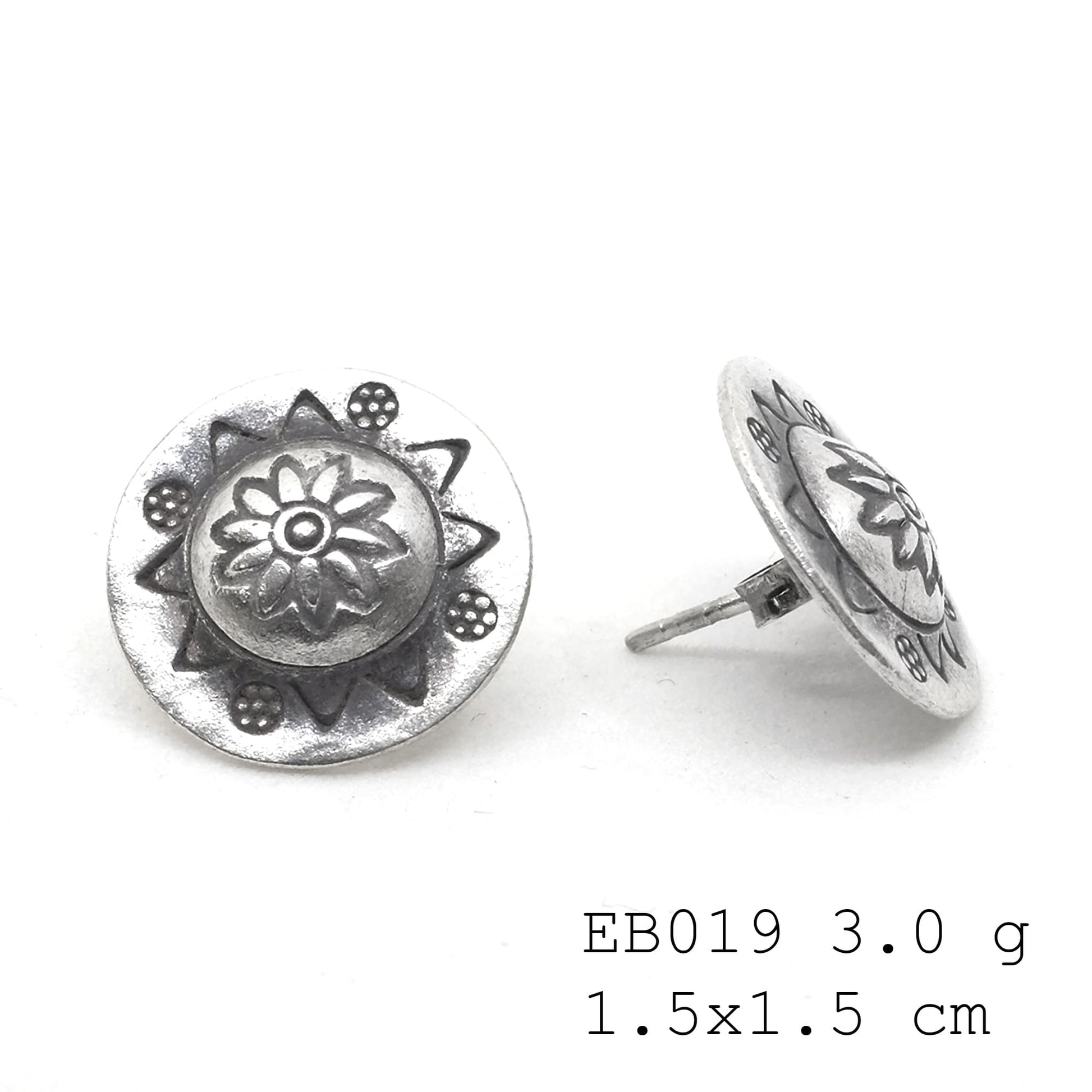 The sweetest handmade silver gifts. Handmade earrings.