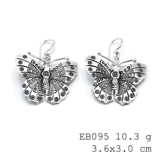 Tiny safari, big style. Must-have handmade animal silver earrings.
