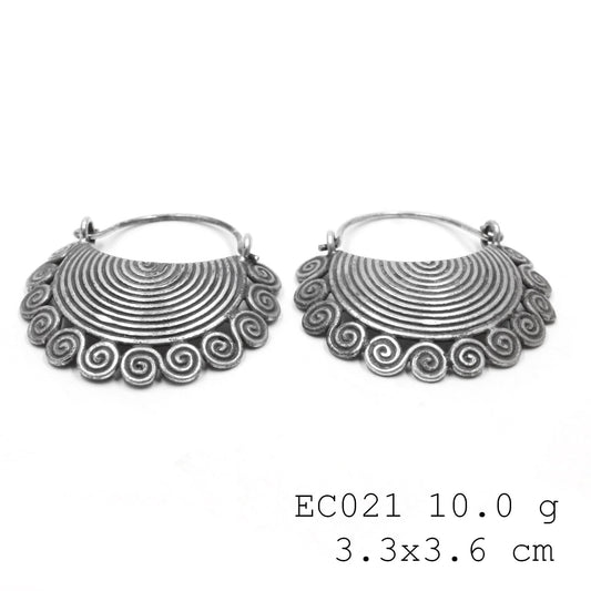 Adorably unique. Snail Coin silver earrings.