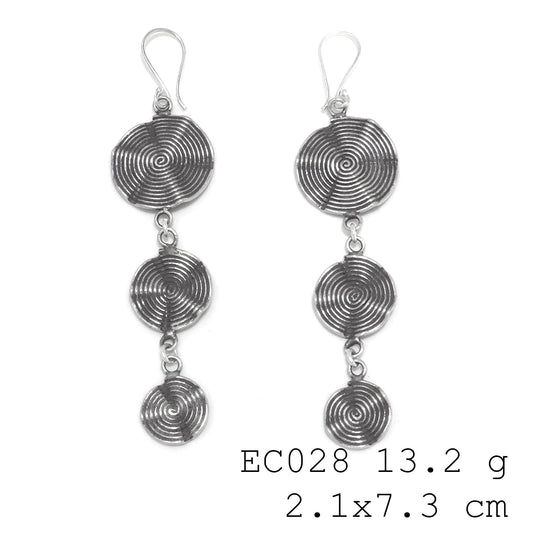 Effortlessly chic silver earrings.