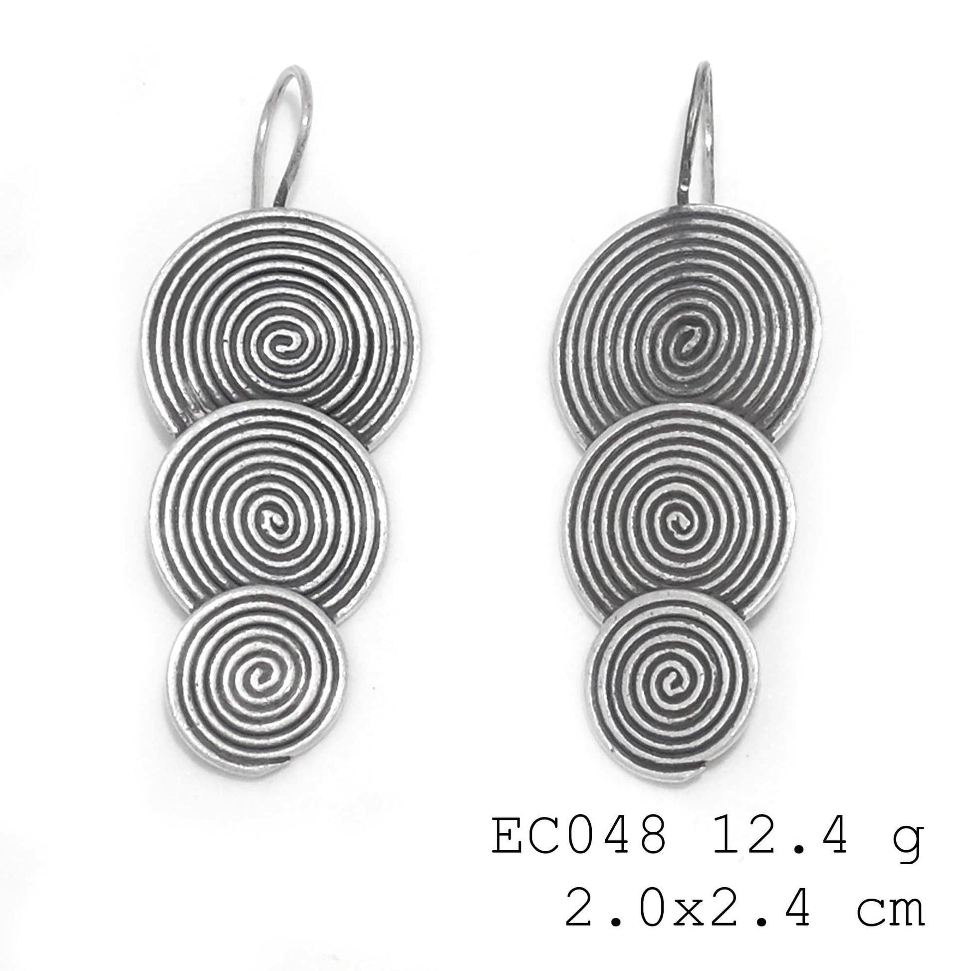 Your secret garden accessory. Silver earrings.