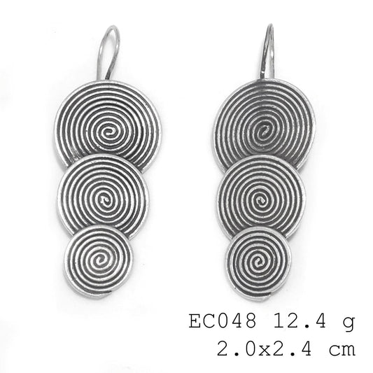 Your secret garden accessory. Silver earrings.