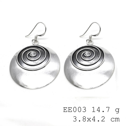 The perfect geometric statement. Gorgeous silver earrings.