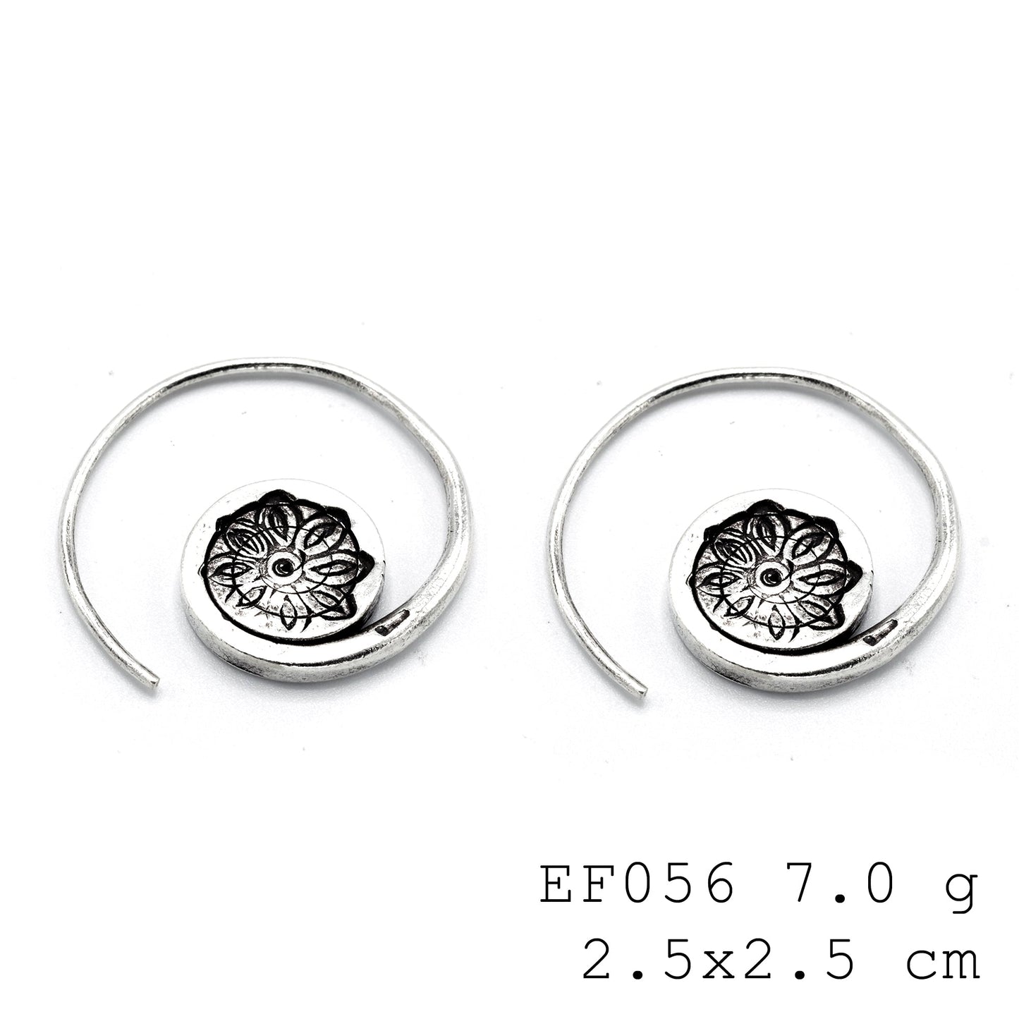 A stylish curve for your ear stack. Must-have silver earrings.