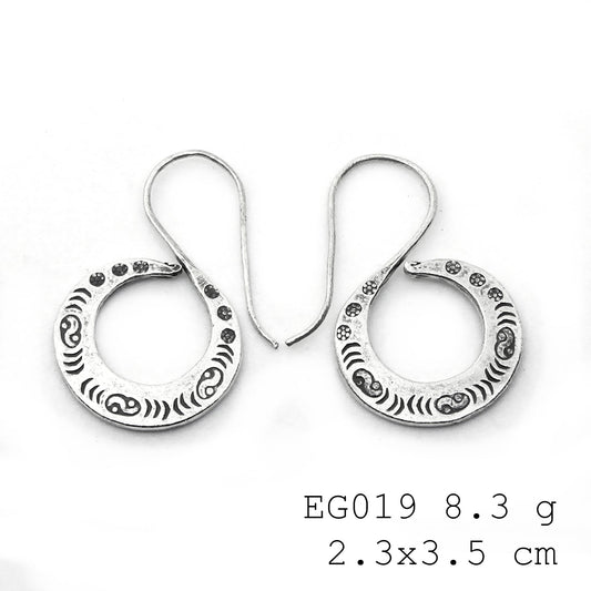 Hand-finished perfection in these silver earrings.