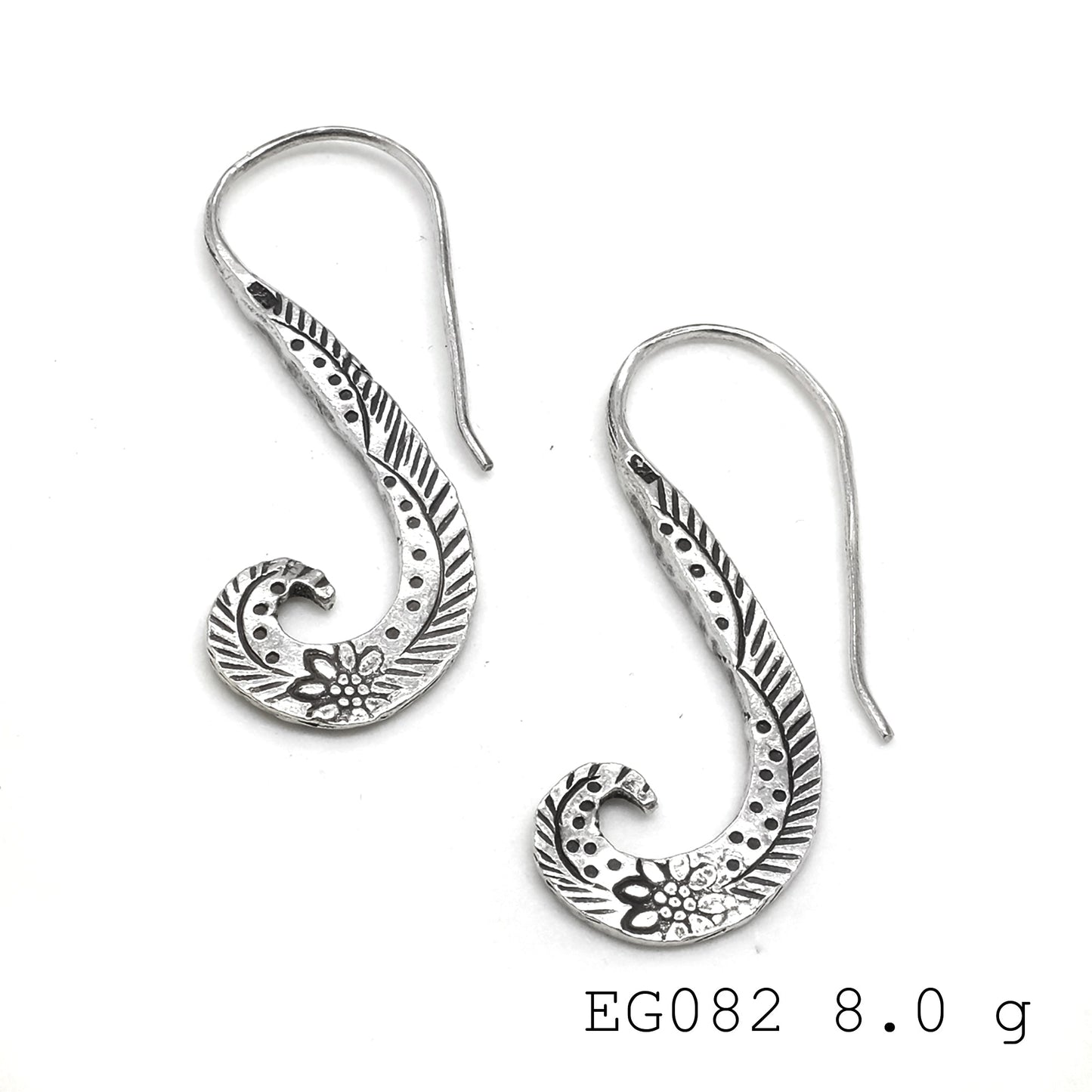 Shine bright with these hang silver earrings.
