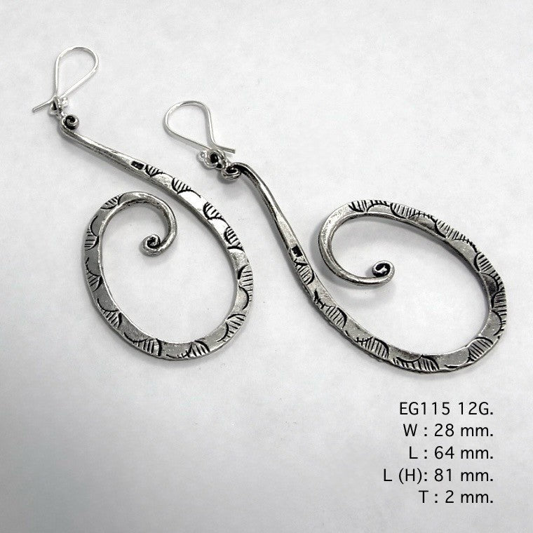 Effortless elegance in these silver earrings.
