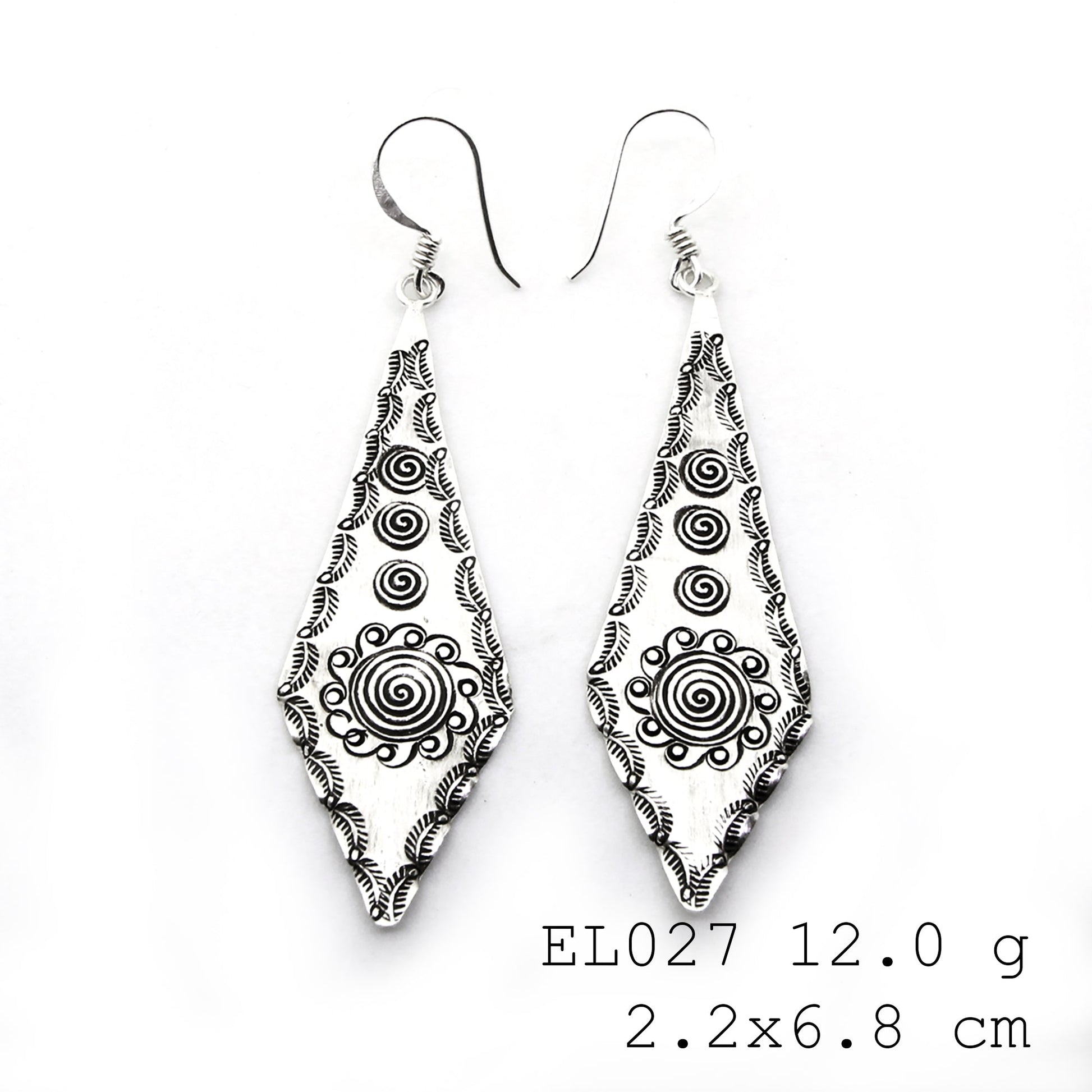 Pure silver shine on these leaf silver earrings.