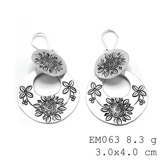Hand-forged perfection: These are the ultimate silver earrings.