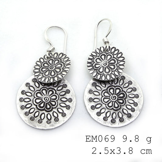 Obsessed with these new silver earrings.