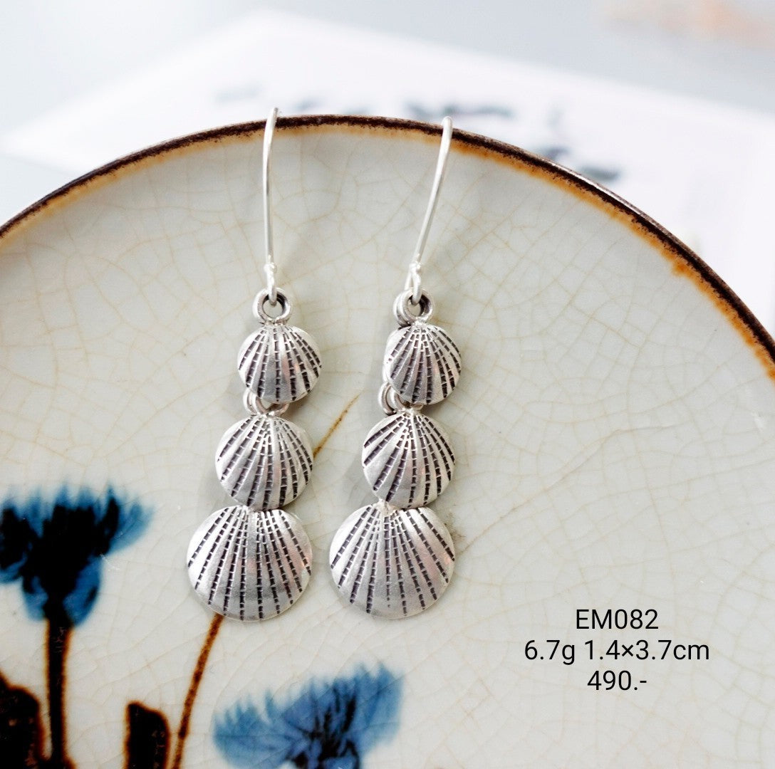 Last chance! Get these pure silver earrings at 50% off today.