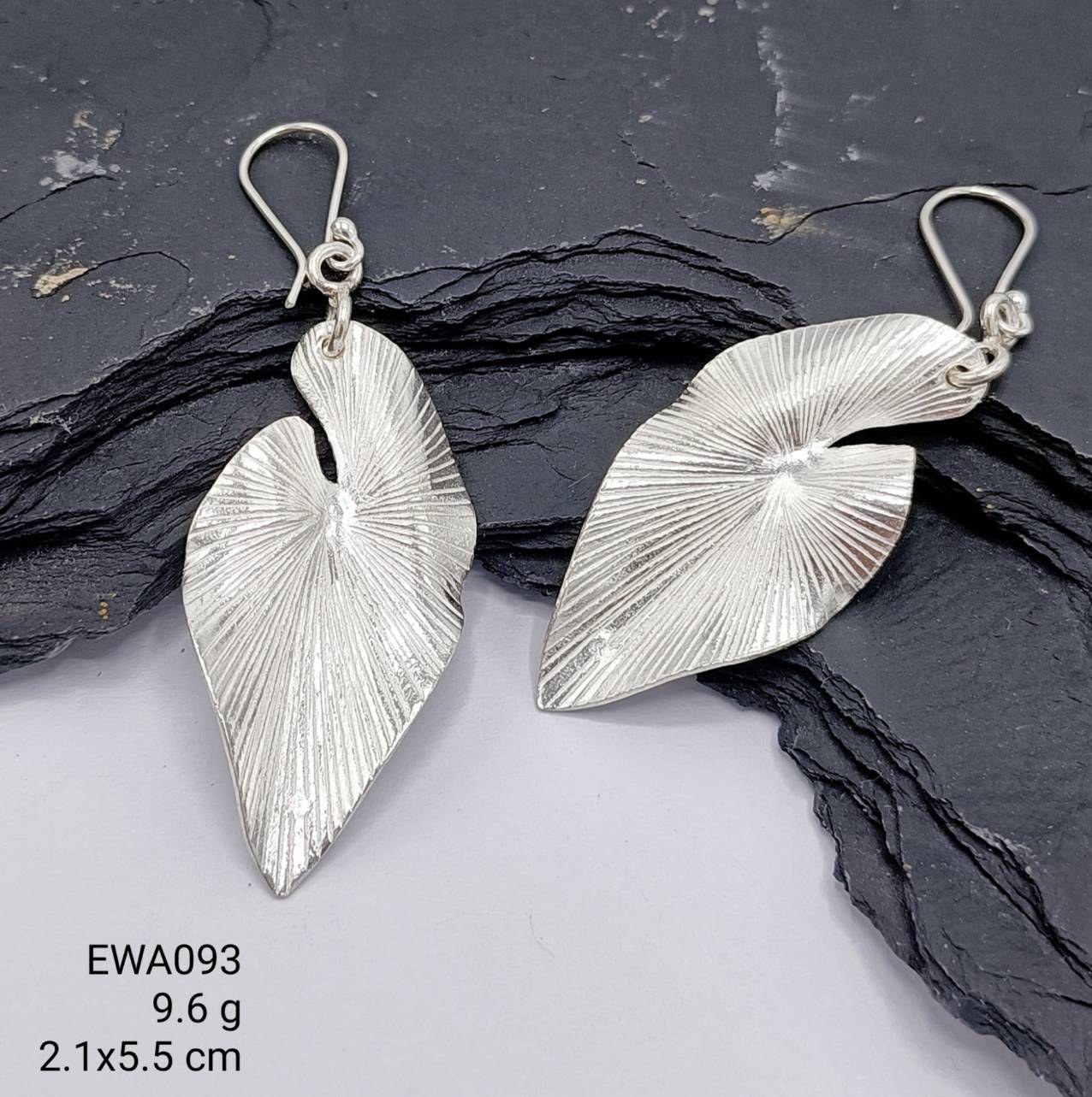 Don’t miss the drop! 98% pure white flower silver earrings.
