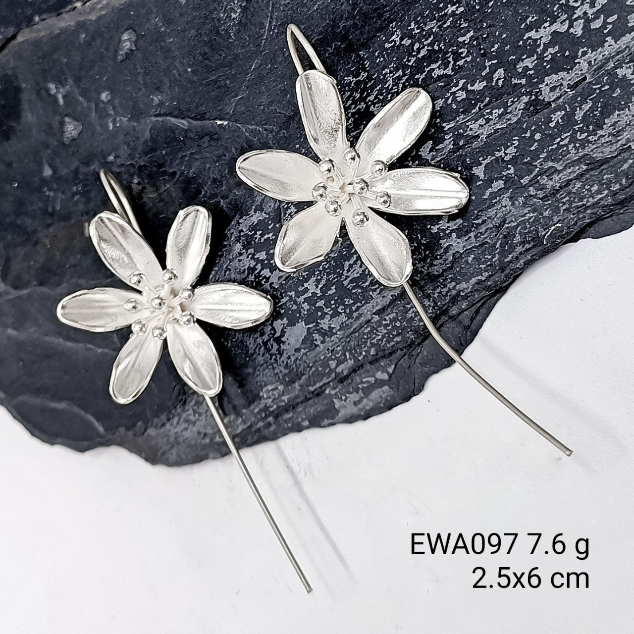 The hottest trend: 98% pure white flower silver earrings.