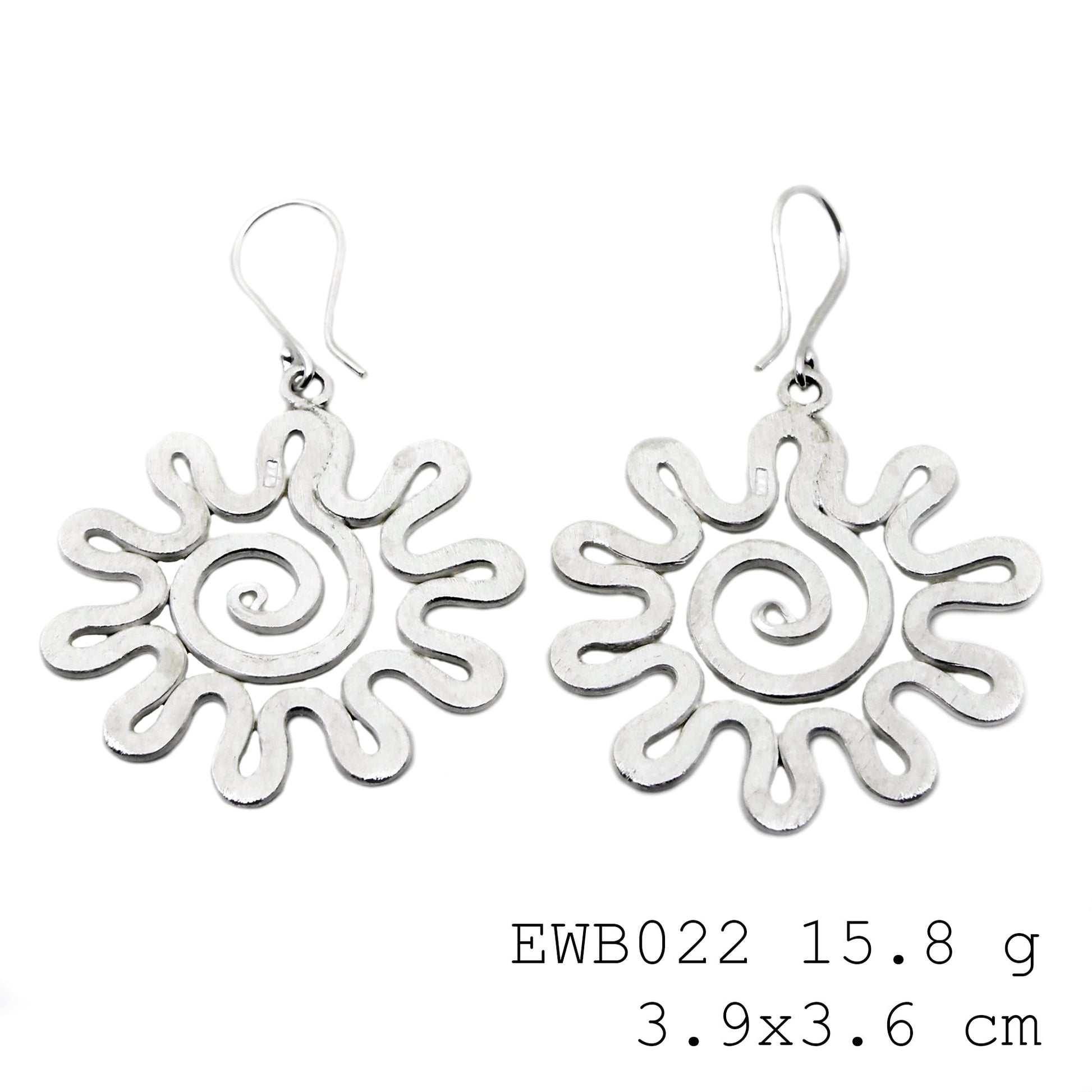 Almost gone! Grab these 98% pure white line snail silver earrings.