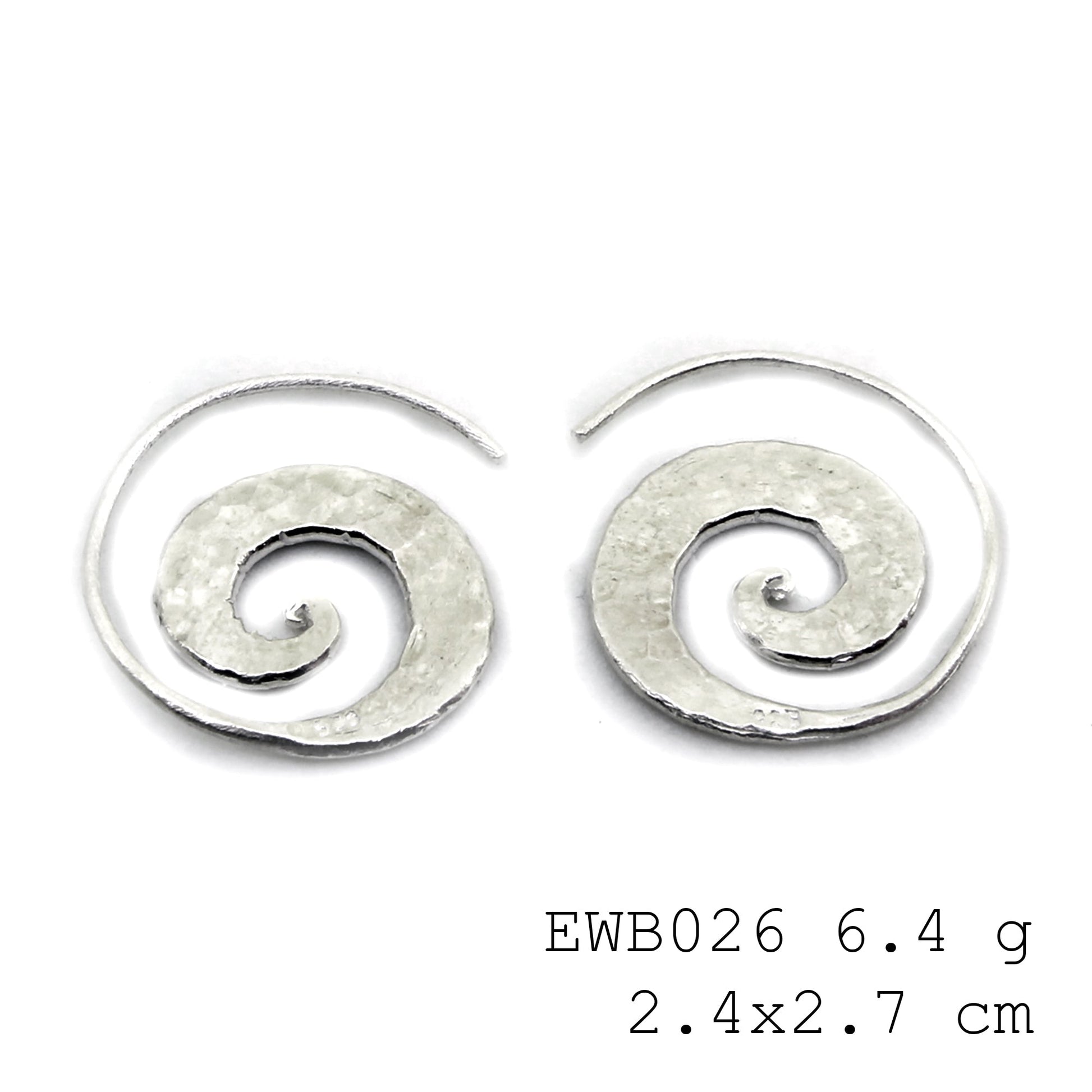 Pure silver, pure whimsy. Shop our white line snail silver earrings.