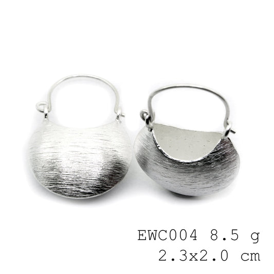 Handcrafted perfection! Get your white bag shape silver earrings now.