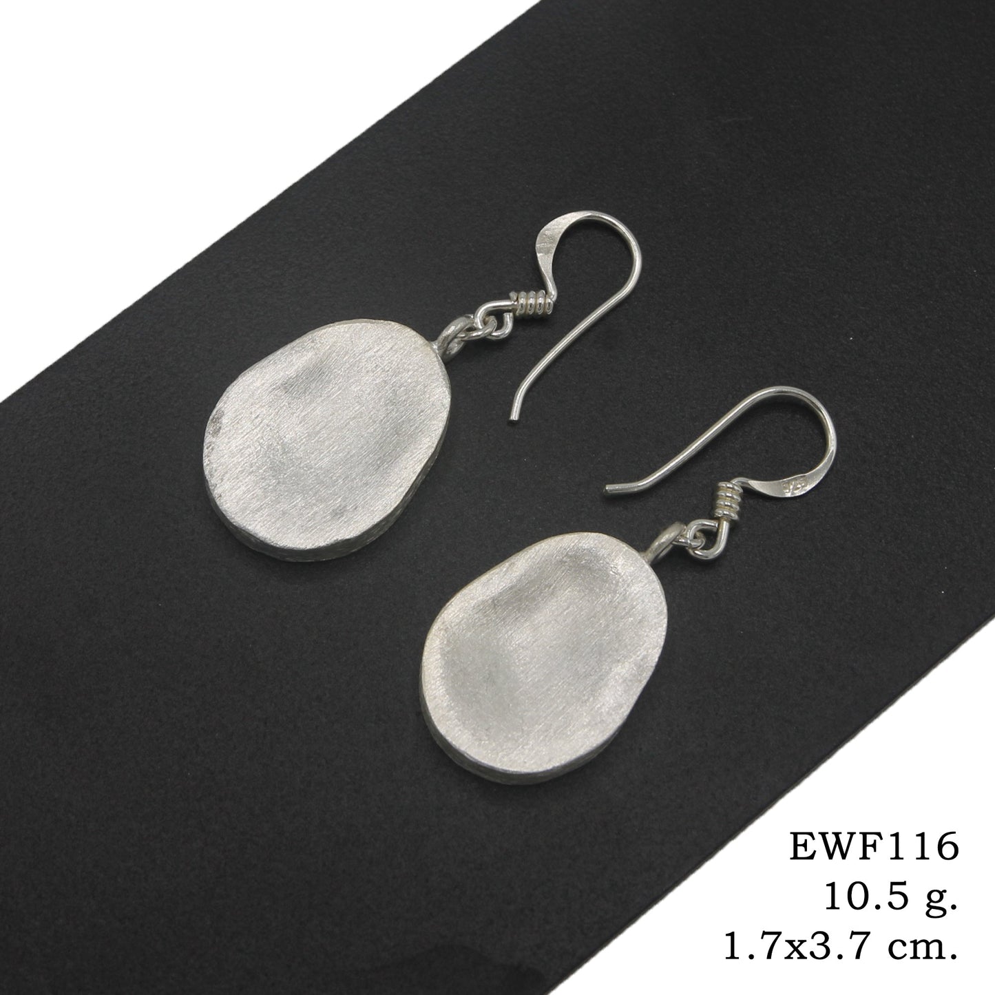 Level up your OOTD with these 98% pure silver earrings.
