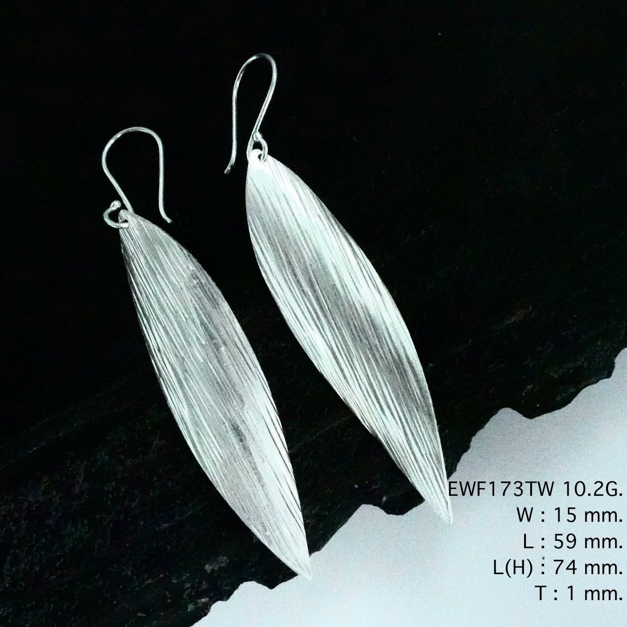 See why these white sheet silver earrings are going viral!