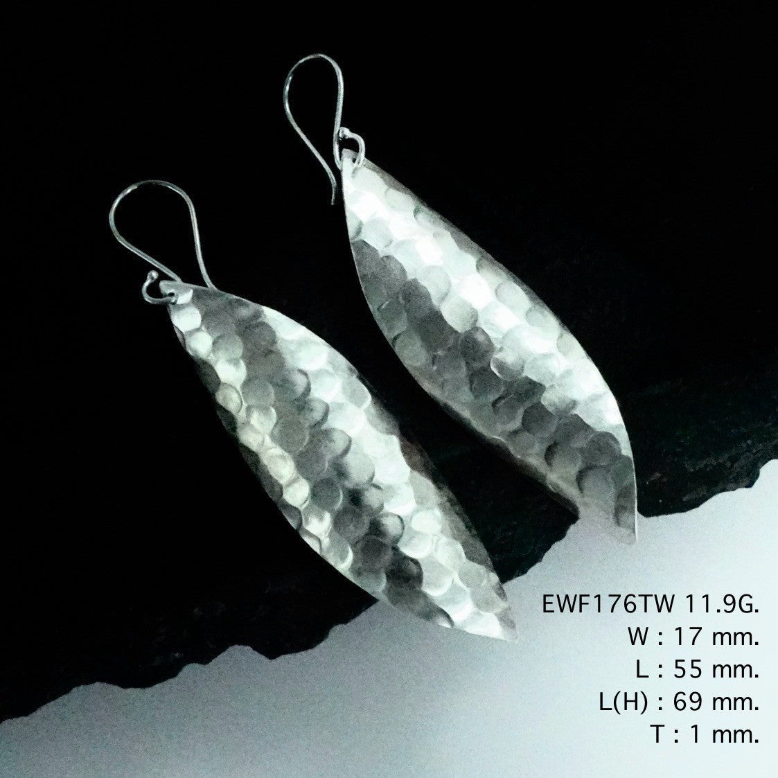 The unique white sheet silver earrings everyone is Googling.